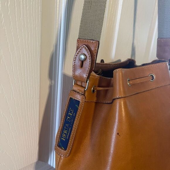 Jack & Jones Herta Suke Tan Leather large Bucket style drawstring Bag - Picture 4 of 16